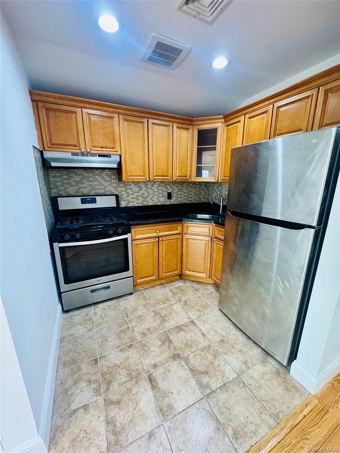 #2 photo, 224-05 93 Avenue, Bellerose , NY 11428