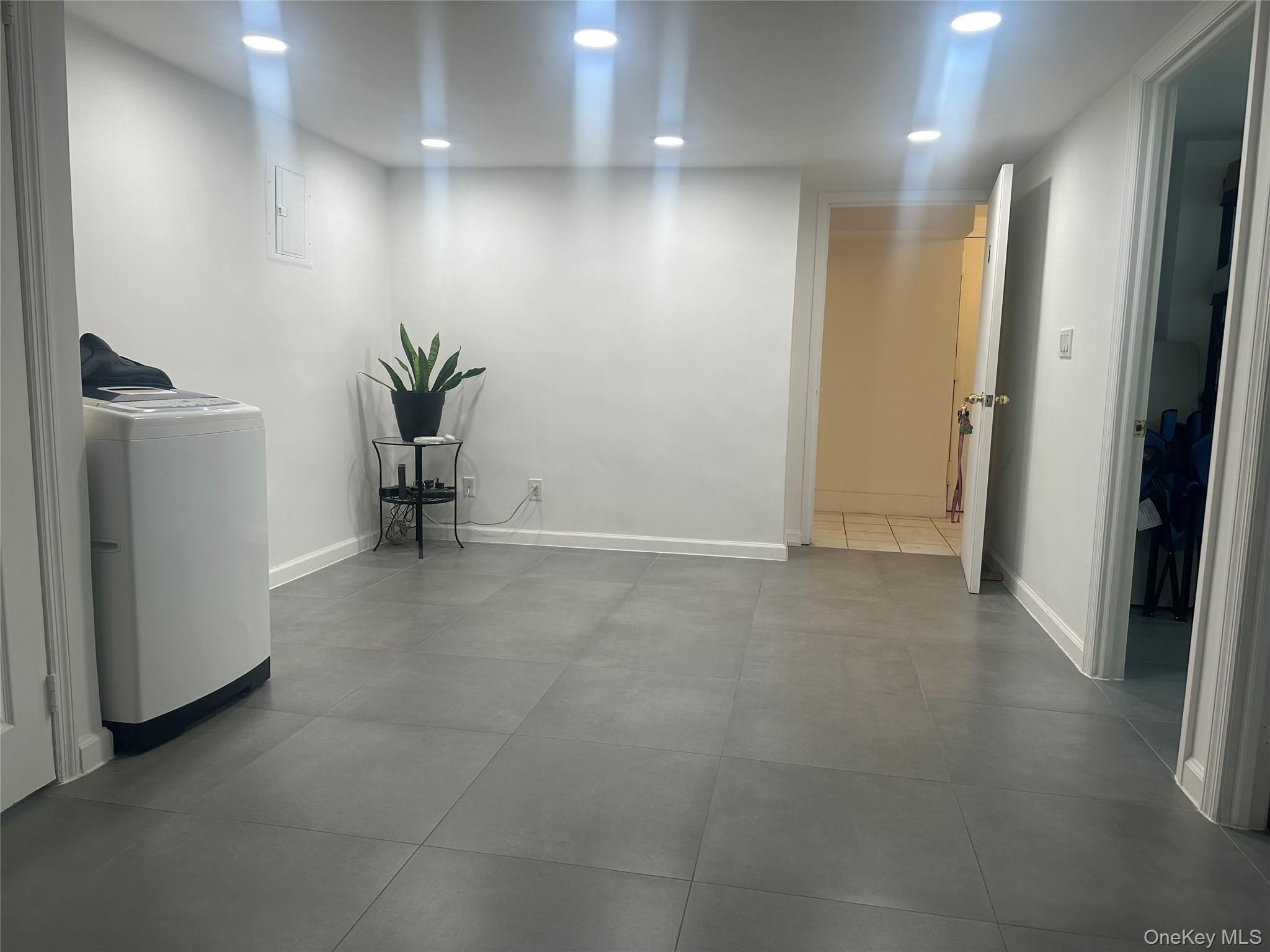 #8 photo, 75-58 113th Street, كوينز Forest Hills , NY 11375