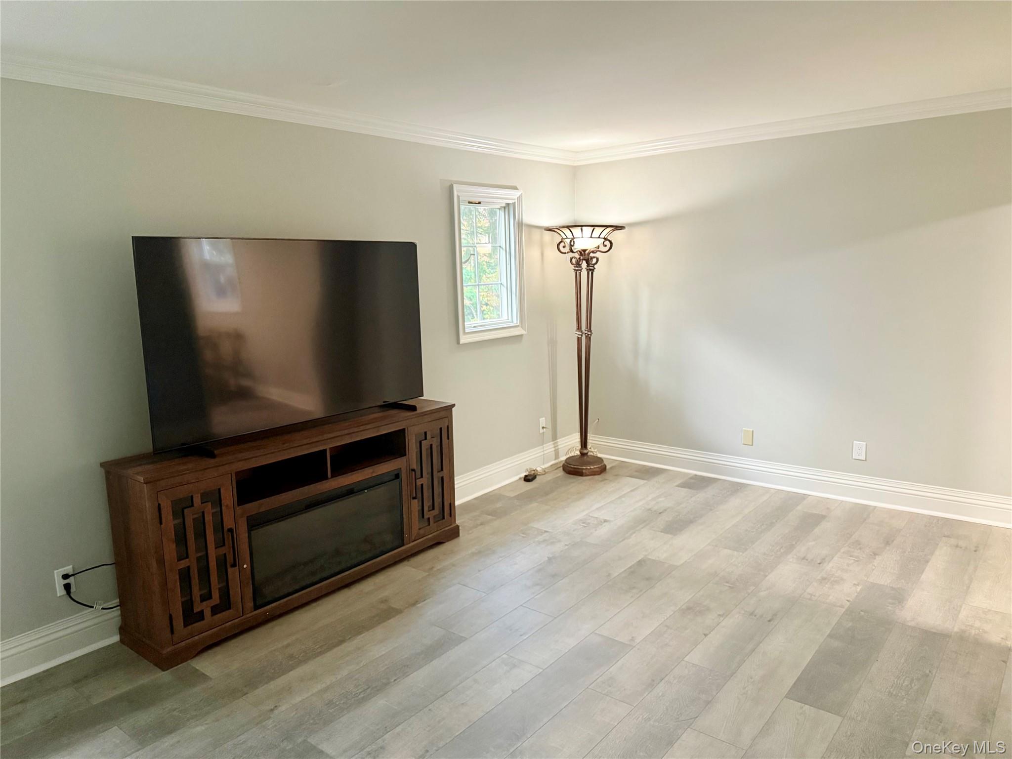 #2 photo, 66 Seaman Neck Road, Dix Hills , NY 11746