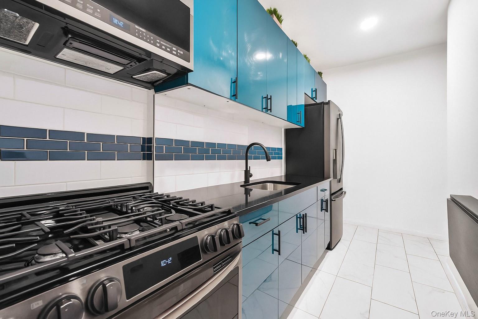 #8 photo, 3420 83rd Street, Jackson Heights , NY 11372