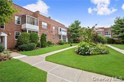 #2 photo, 284 Central Avenue, Lawrence , NY 11559