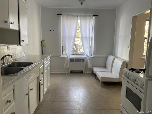 #5 photo, 284 Central Avenue, Lawrence , NY 11559