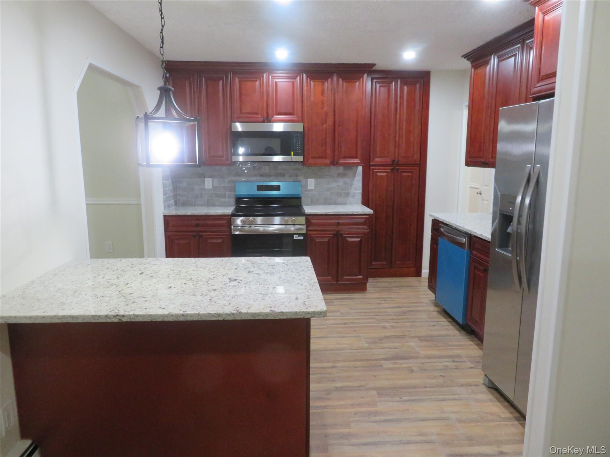 #11 photo, 688 Hawkins Road, Coram , NY 11727