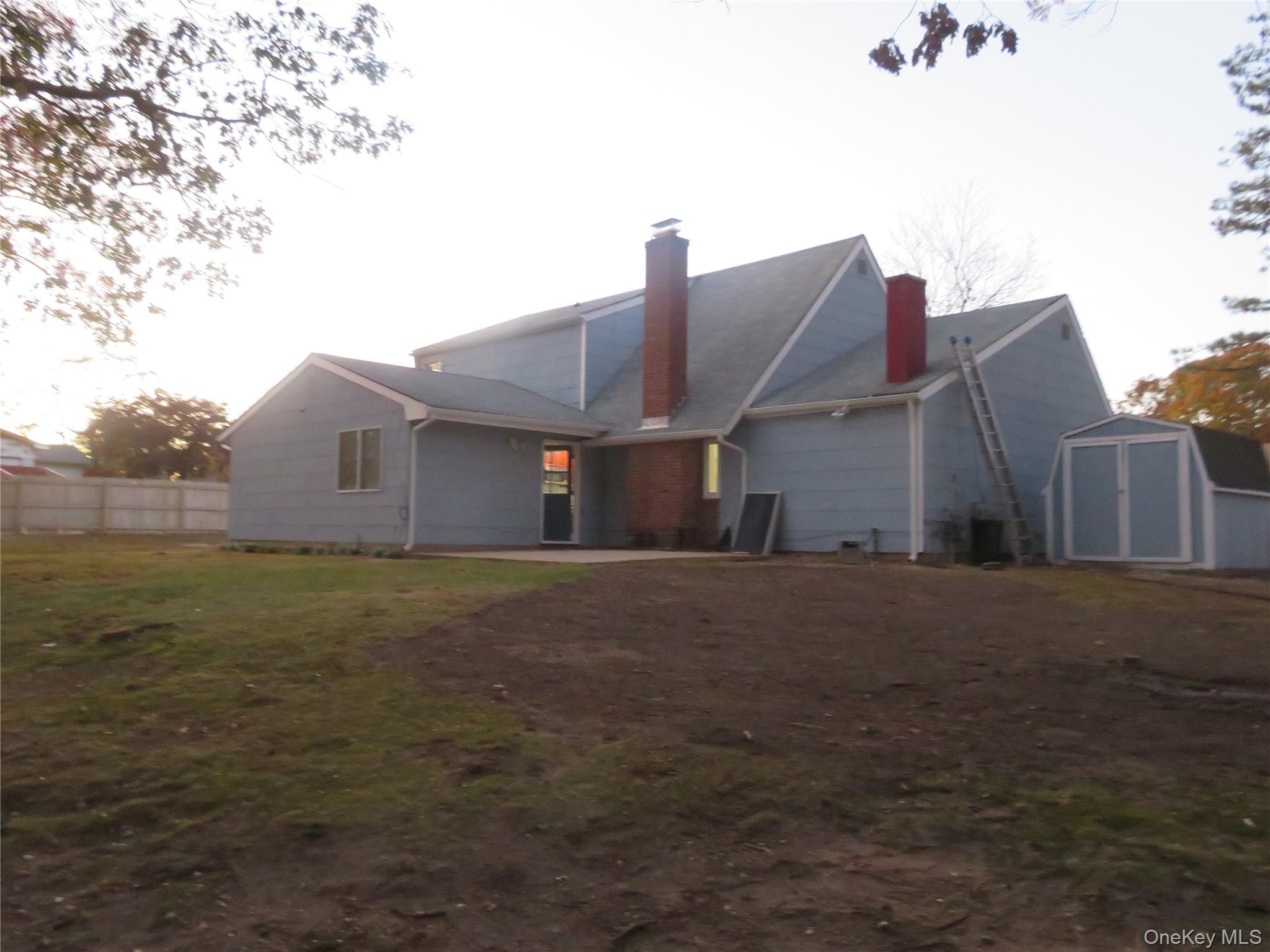 #18 photo, 688 Hawkins Road, Coram , NY 11727