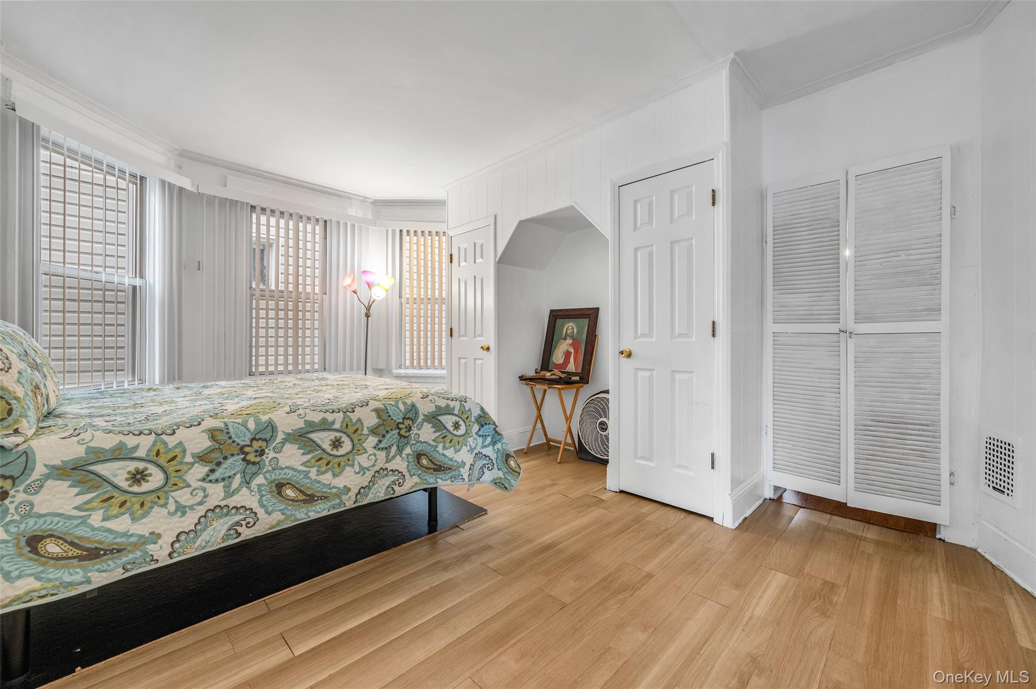 #3 photo, 10715 Lefferts Boulevard, Richmond Hill S. , NY 11419