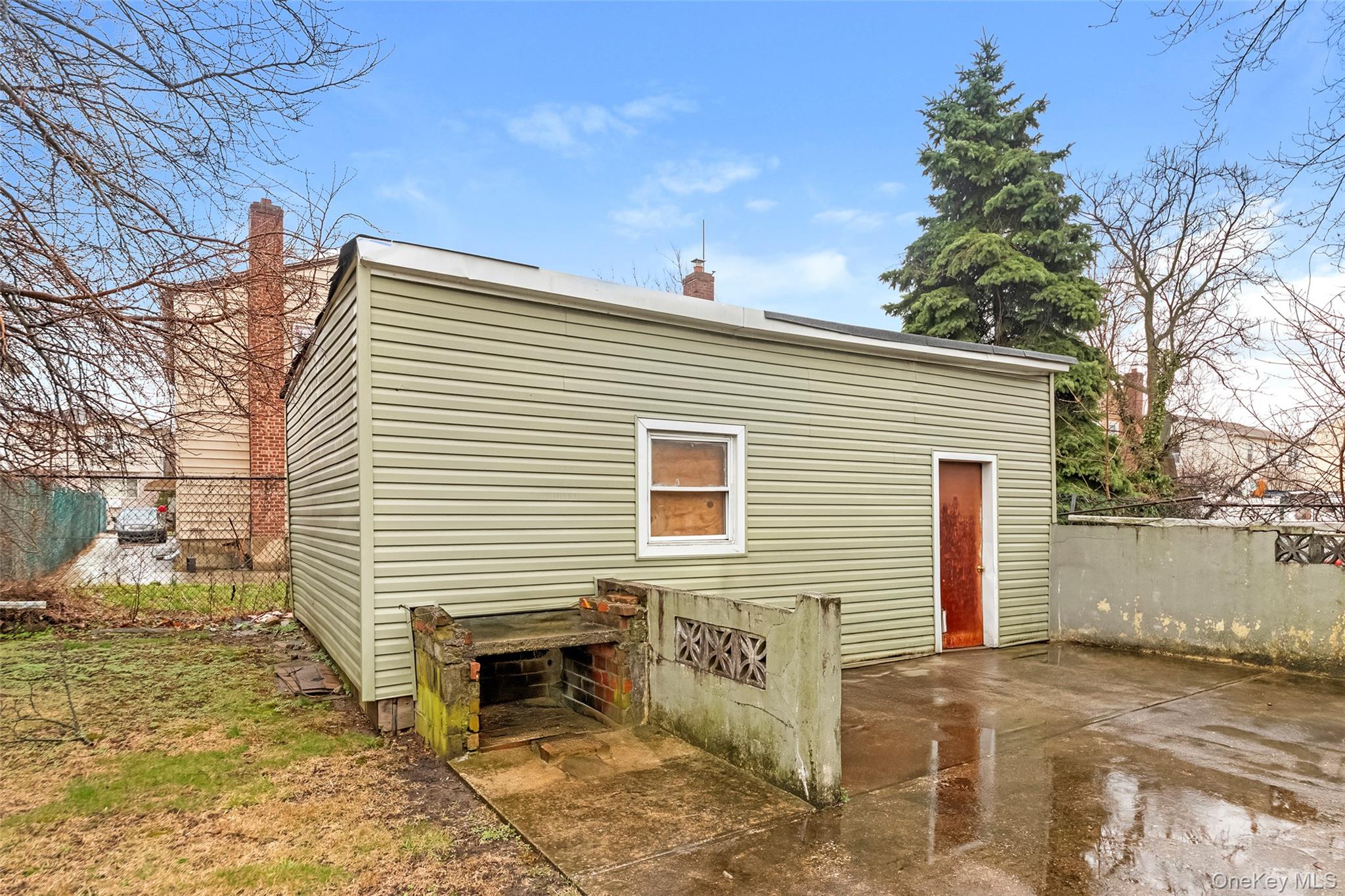 #8 photo, 6 Gipson Street, Far Rockaway , NY 11691