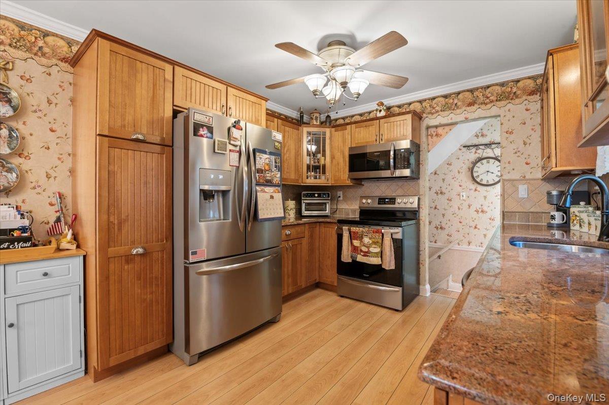 #10 photo, 11 Walker Street, Malverne , NY 11565