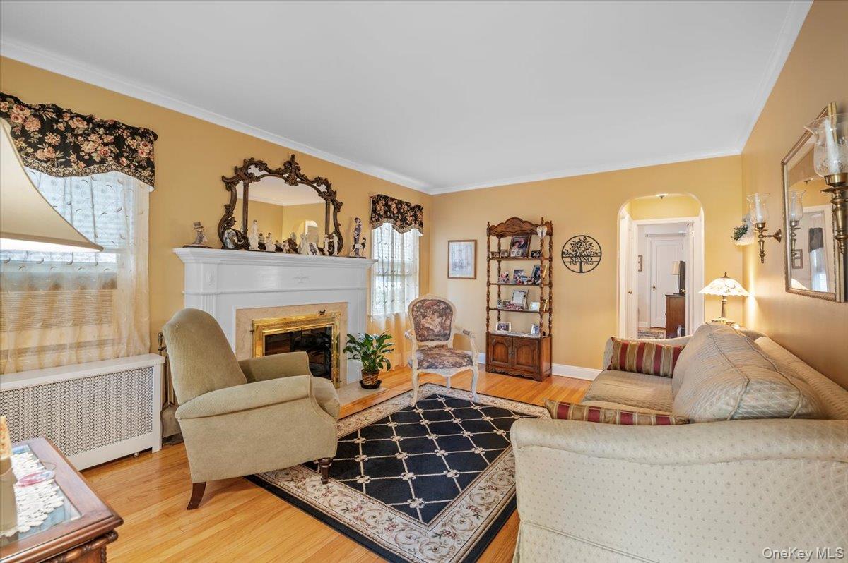 #4 photo, 11 Walker Street, Malverne , NY 11565