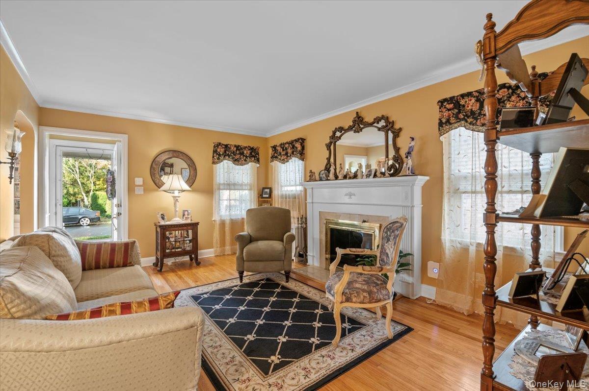 #6 photo, 11 Walker Street, Malverne , NY 11565