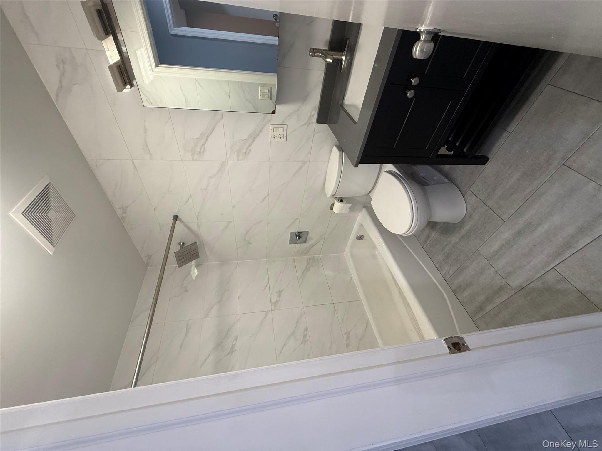 #3 photo, 6676 Fresh pond rd 2F, Ridgewood , NY 11385