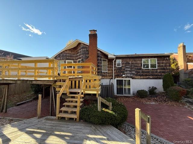 #18 photo, 19 Carriage Road, Roslyn , NY 11576