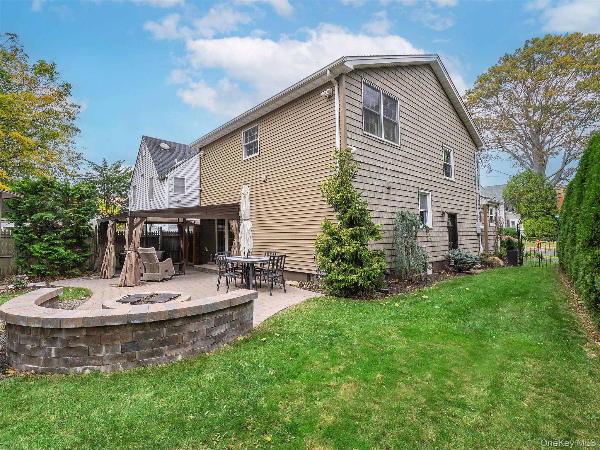 #18 photo, 108 Highland Avenue, Port Washington , NY 11050