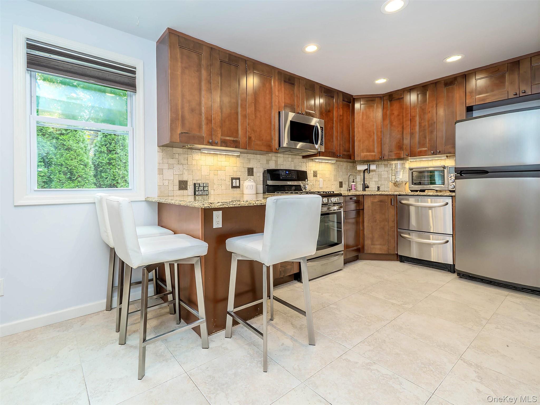 #7 photo, 108 Highland Avenue, Port Washington , NY 11050