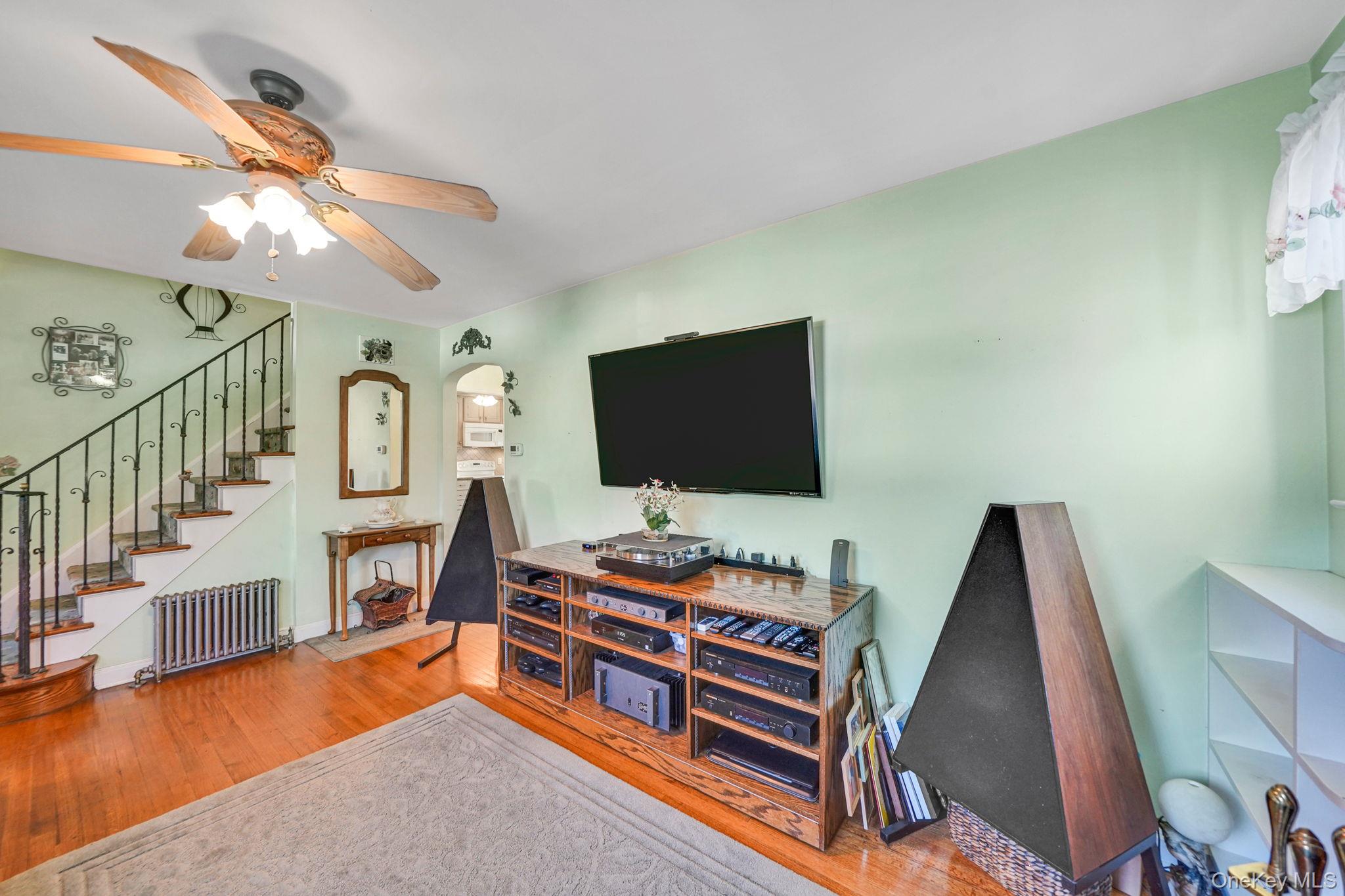 #5 photo, 199 Claxton Avenue, Bellmore , NY 11710