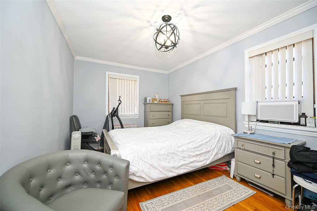 #10 photo, 72-08 150th Street, Kew Garden Hills , NY 11367