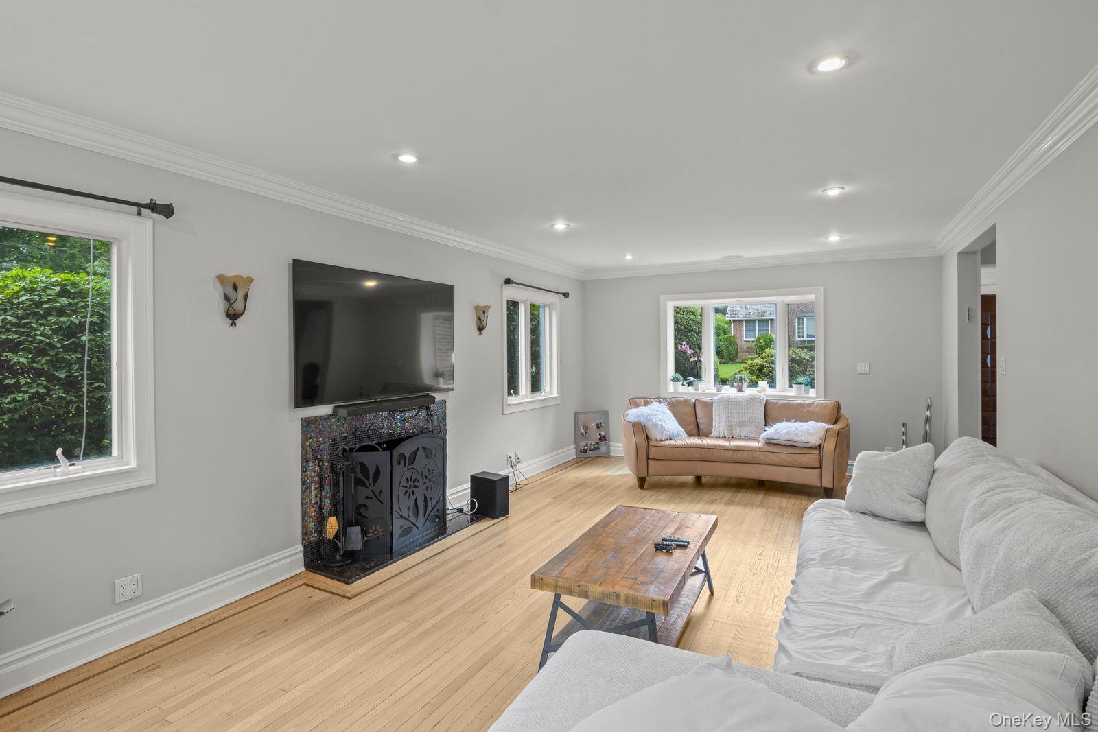 #5 photo, 41 ALLENWOOD Road, Great Neck , NY 11023