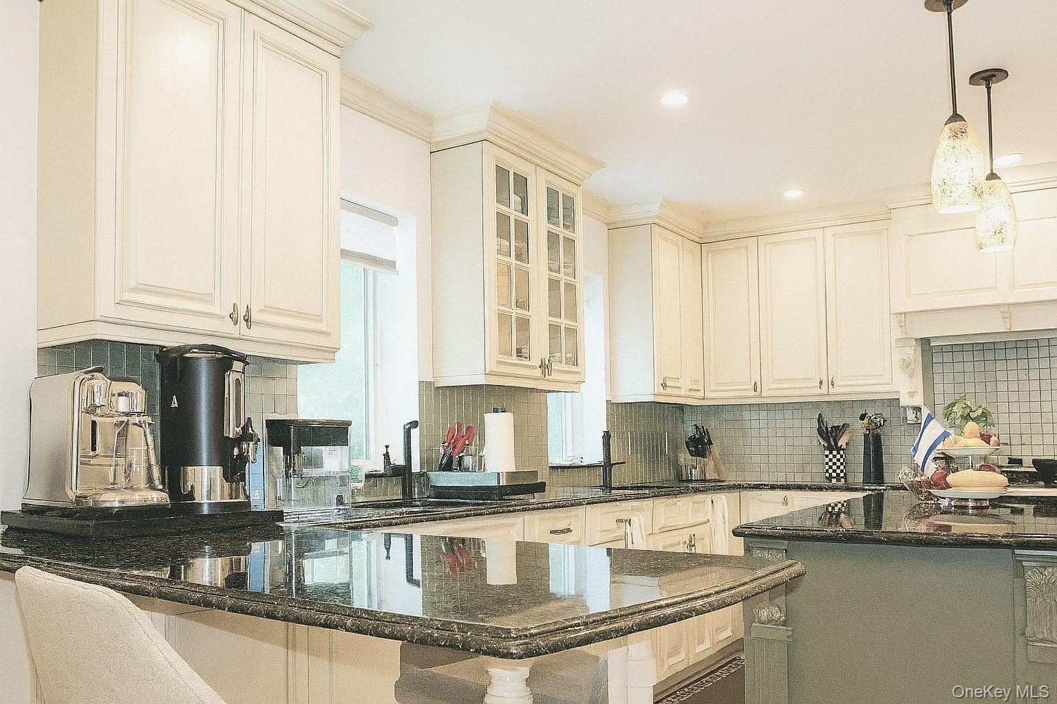 #8 photo, 41 ALLENWOOD Road, Great Neck , NY 11023