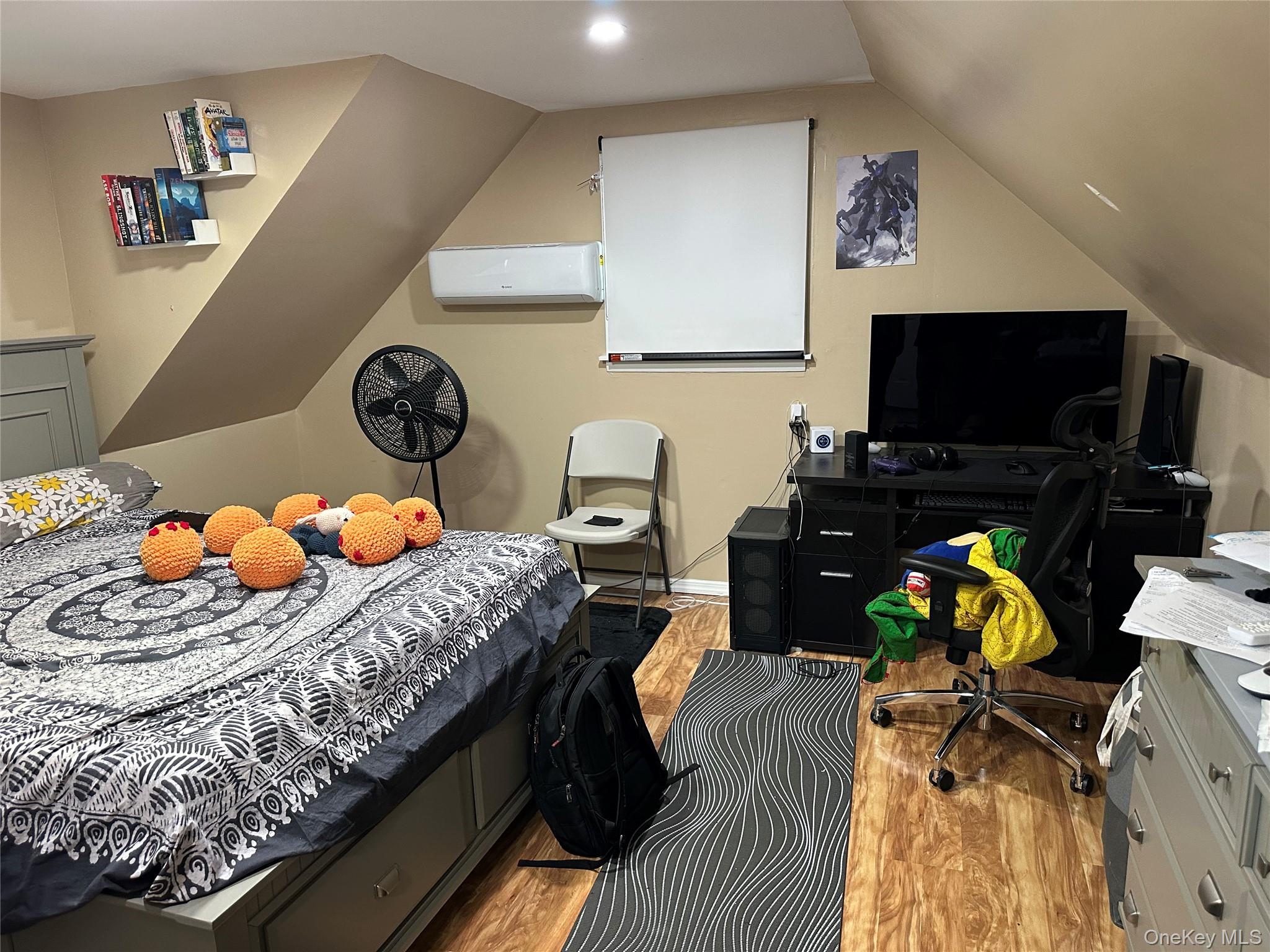 #9 photo, 1359 Madison Street, Elmont , NY 11003