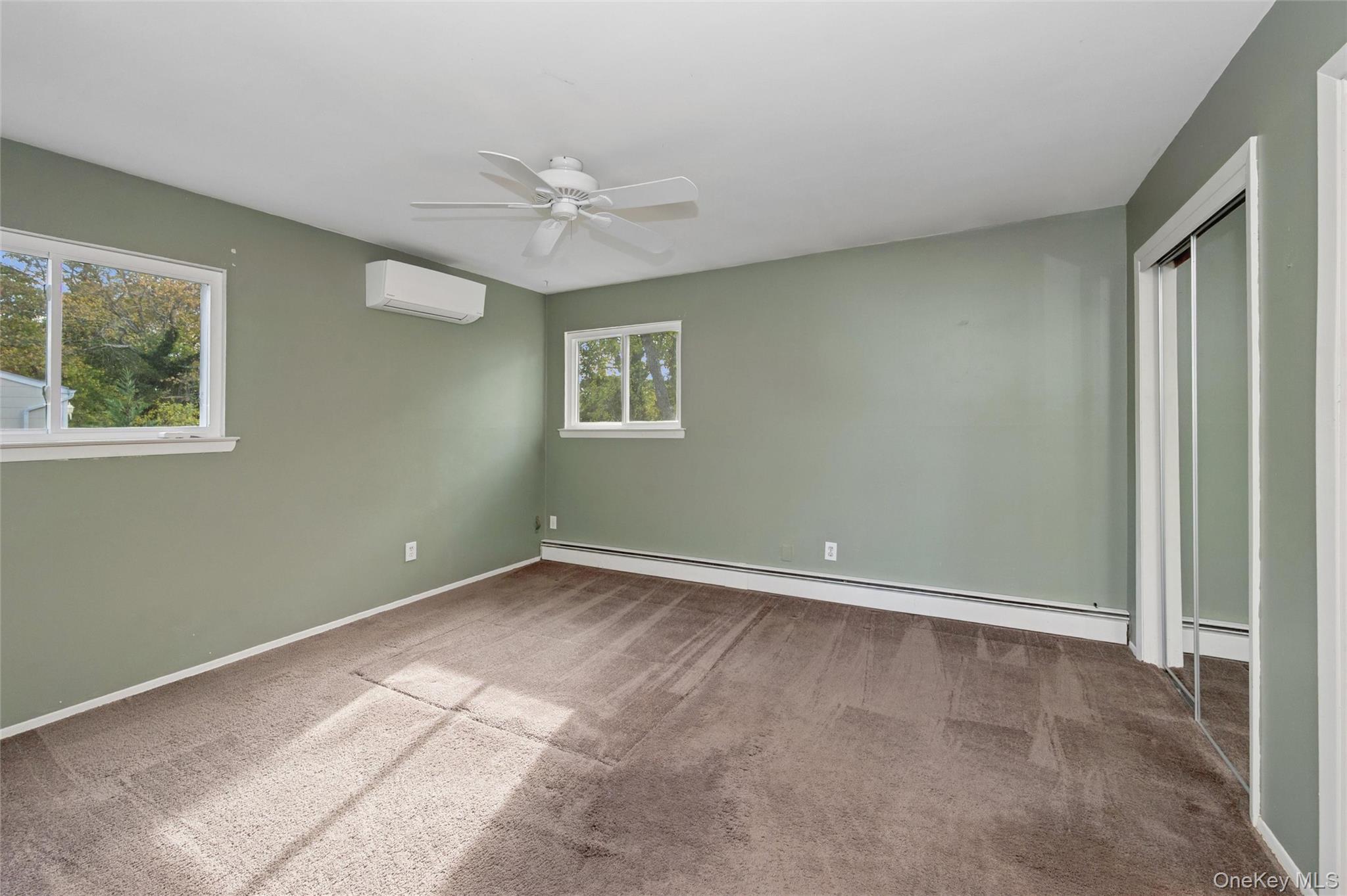 #14 photo, 80 Andrew Avenue, Islip Terrace , NY 11752