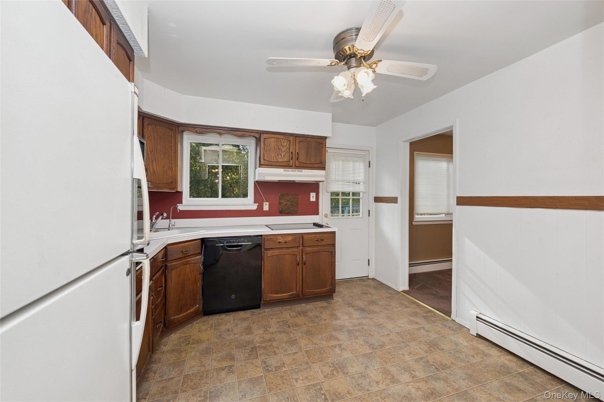 #6 photo, 80 Andrew Avenue, Islip Terrace , NY 11752