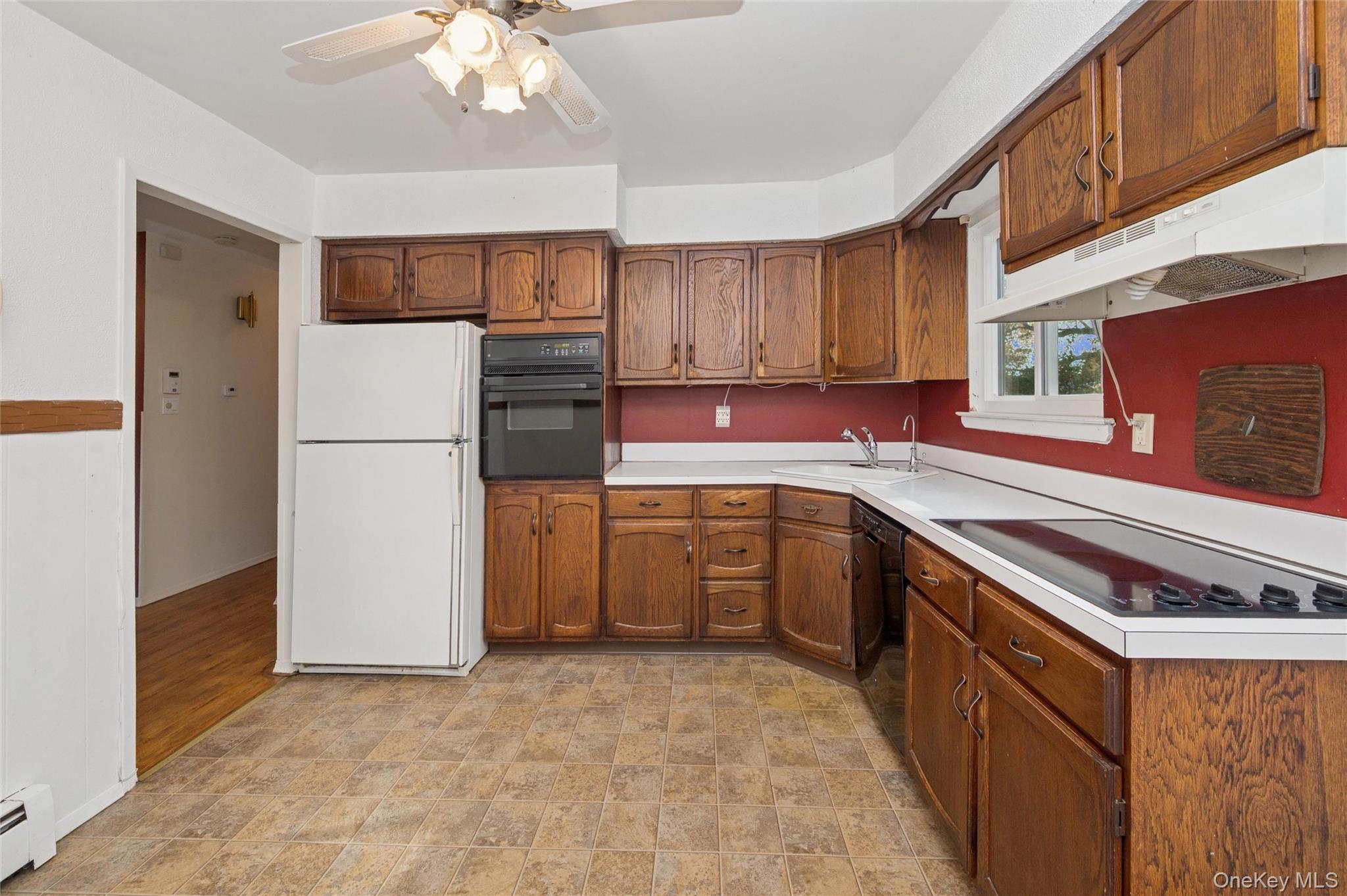 #8 photo, 80 Andrew Avenue, Islip Terrace , NY 11752