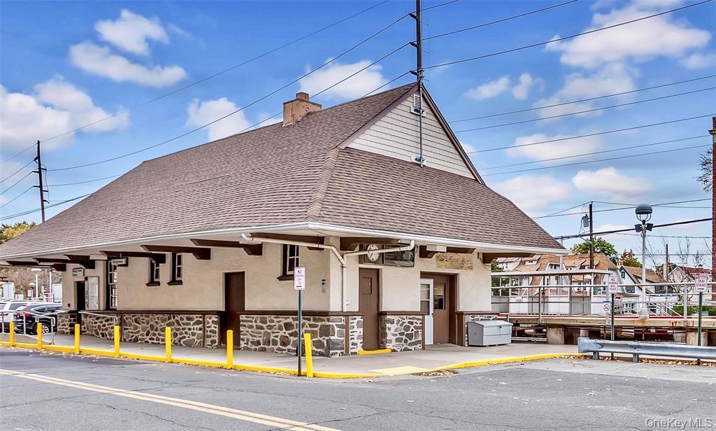 #19 photo, 141 Woodmere Boulevard, Woodmere , NY 11598