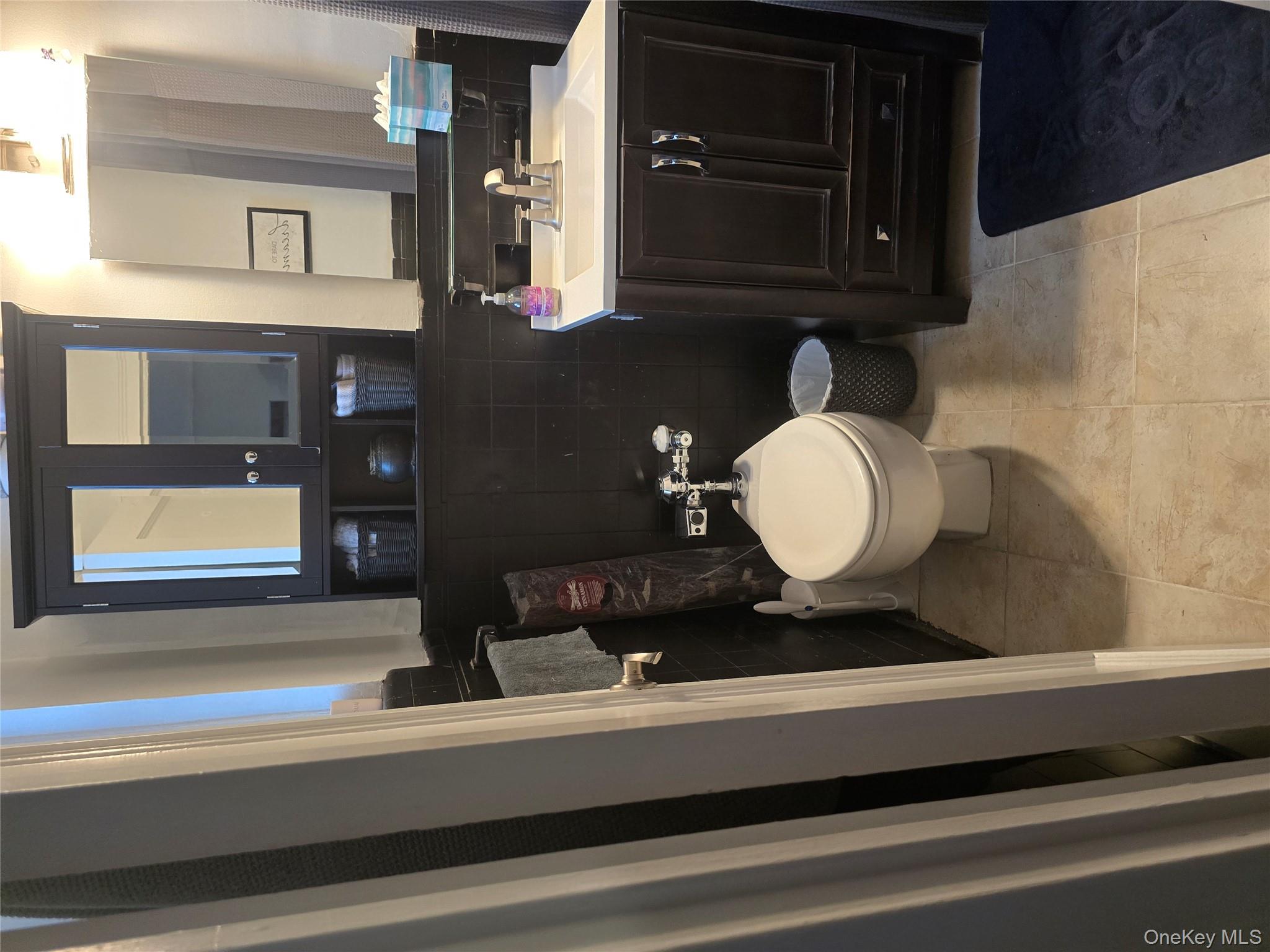 #7 photo, 141 Woodmere Boulevard, Woodmere , NY 11598