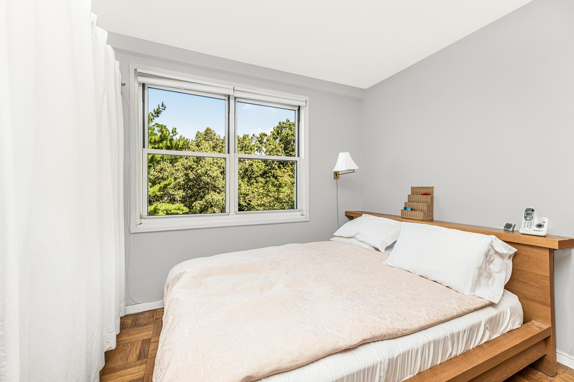 #7 photo, 3935 BLACKSTONE Avenue, Central Riverdale , NY 10471