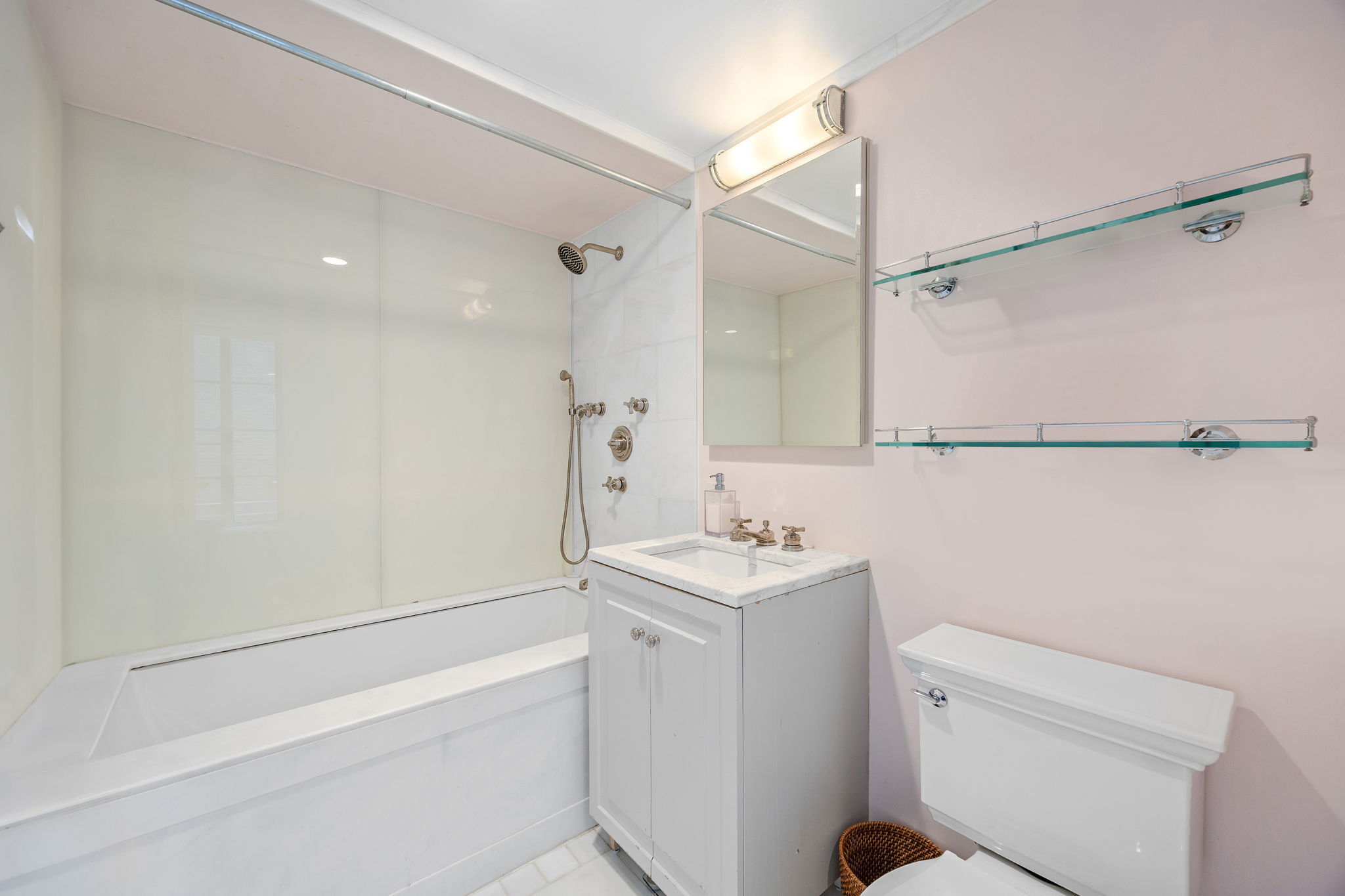 #18 photo, 140 E 63rd Street, Lenox Hill , NY 10065