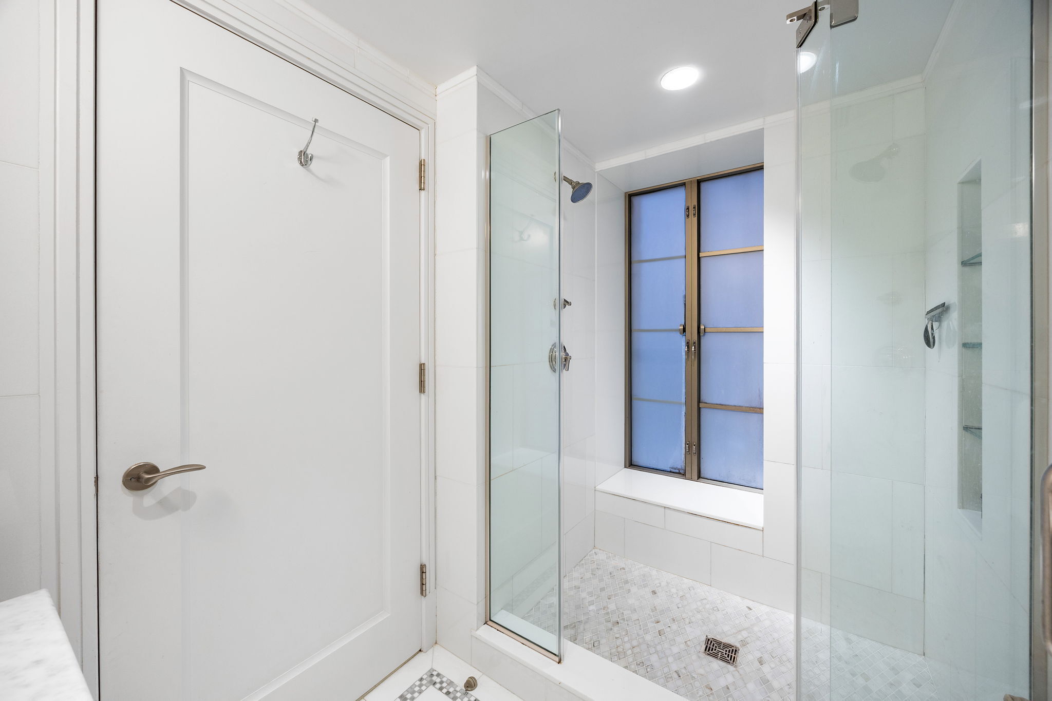 #20 photo, 140 E 63rd Street, Lenox Hill , NY 10065