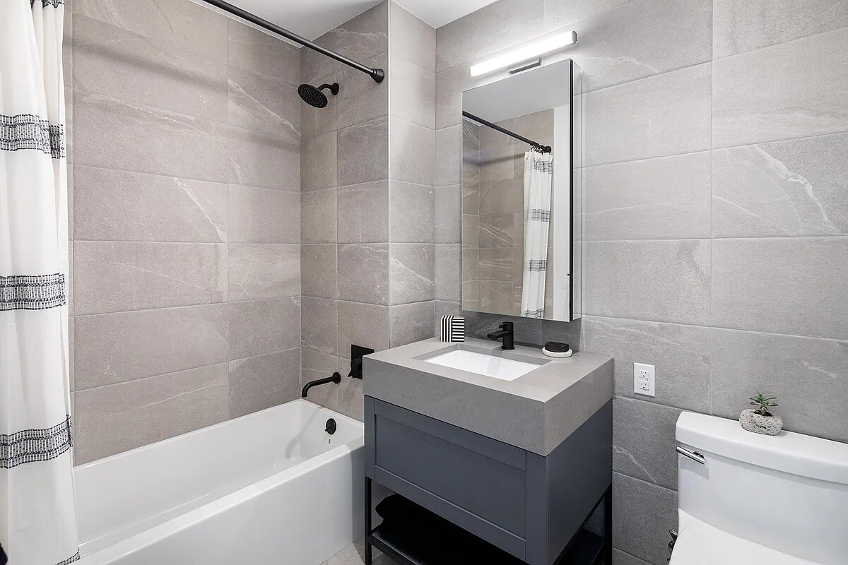 #19 photo, Long Island City, Long Island City , NY 11101