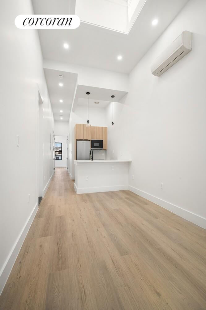 #1 photo, Brooklyn, East Williamsburg , NY 11206