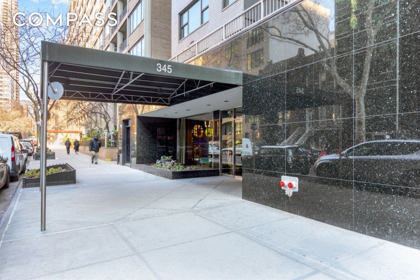 #13 photo, 345 E 69th Street, Lenox Hill , NY 10021