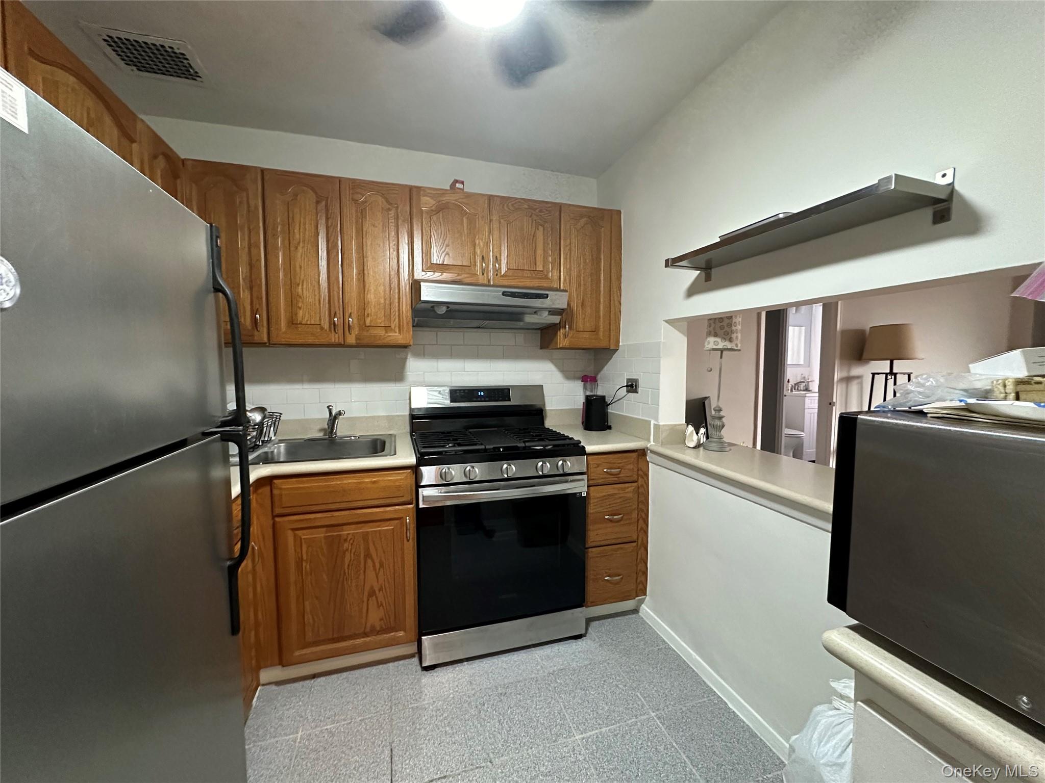 #13 photo, 615 Palmer Road, Yonkers , NY 10701