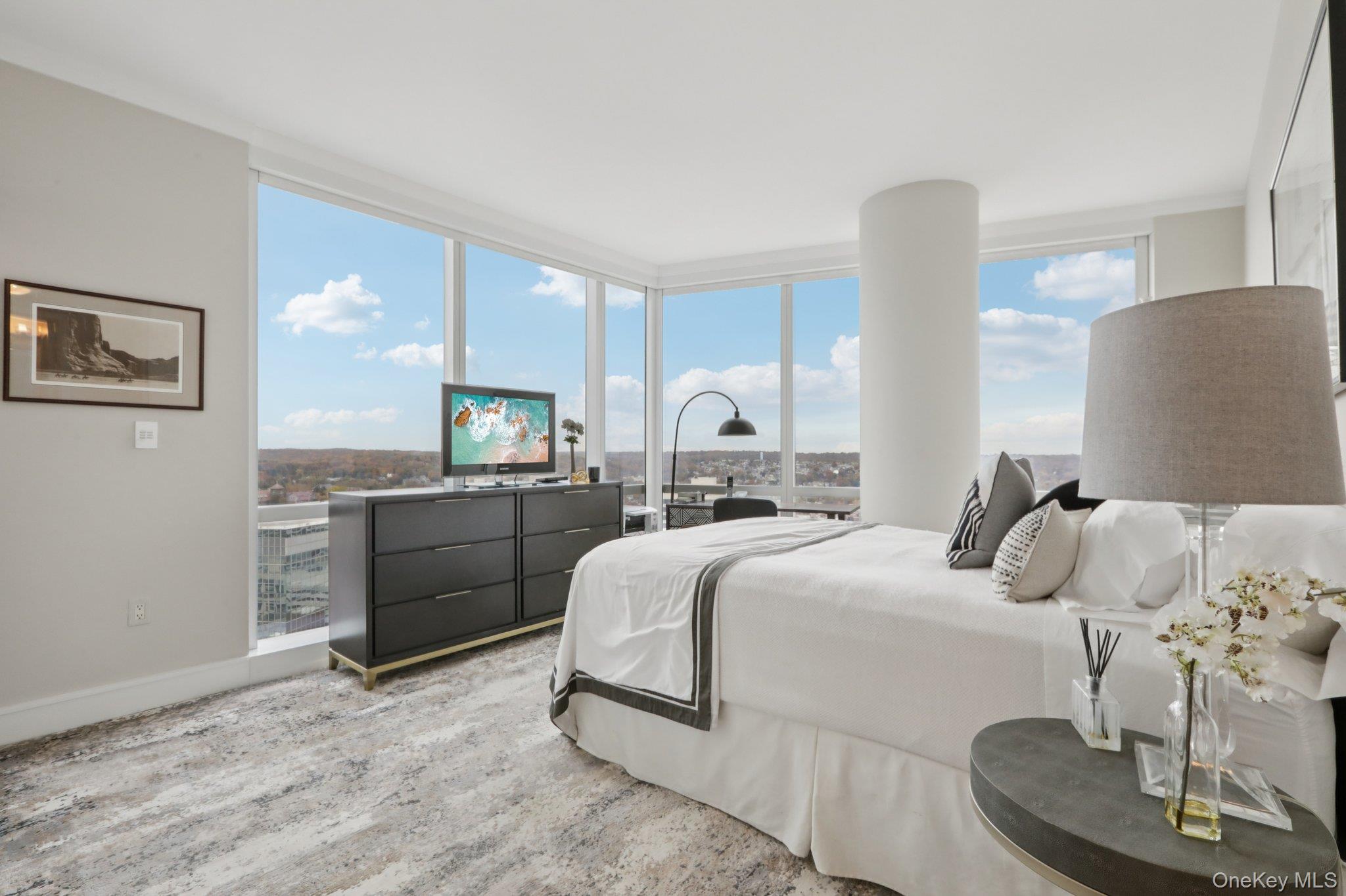 #13 photo, 5 Renaissance Square, White Plains , NY 10601