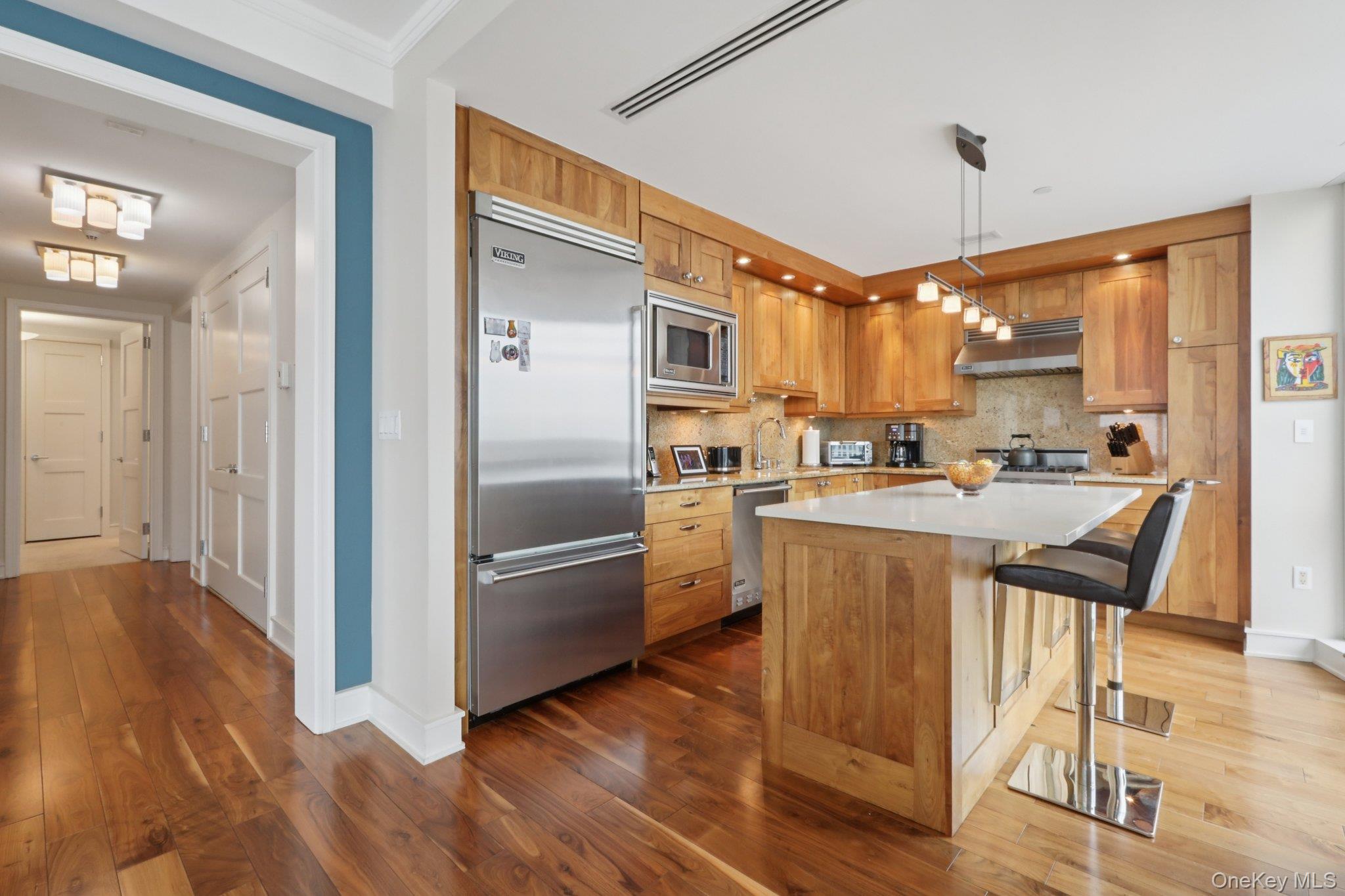 #5 photo, 5 Renaissance Square, White Plains , NY 10601