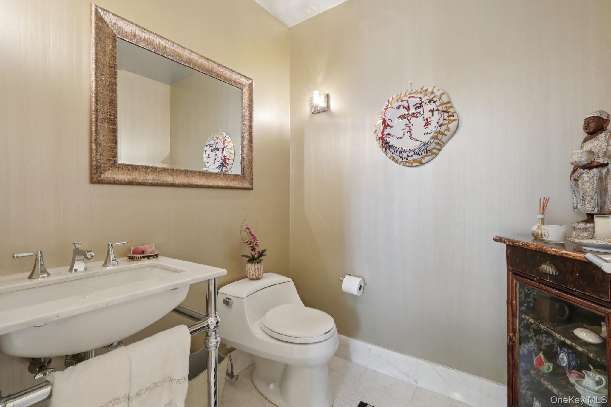 #8 photo, 5 Renaissance Square, White Plains , NY 10601