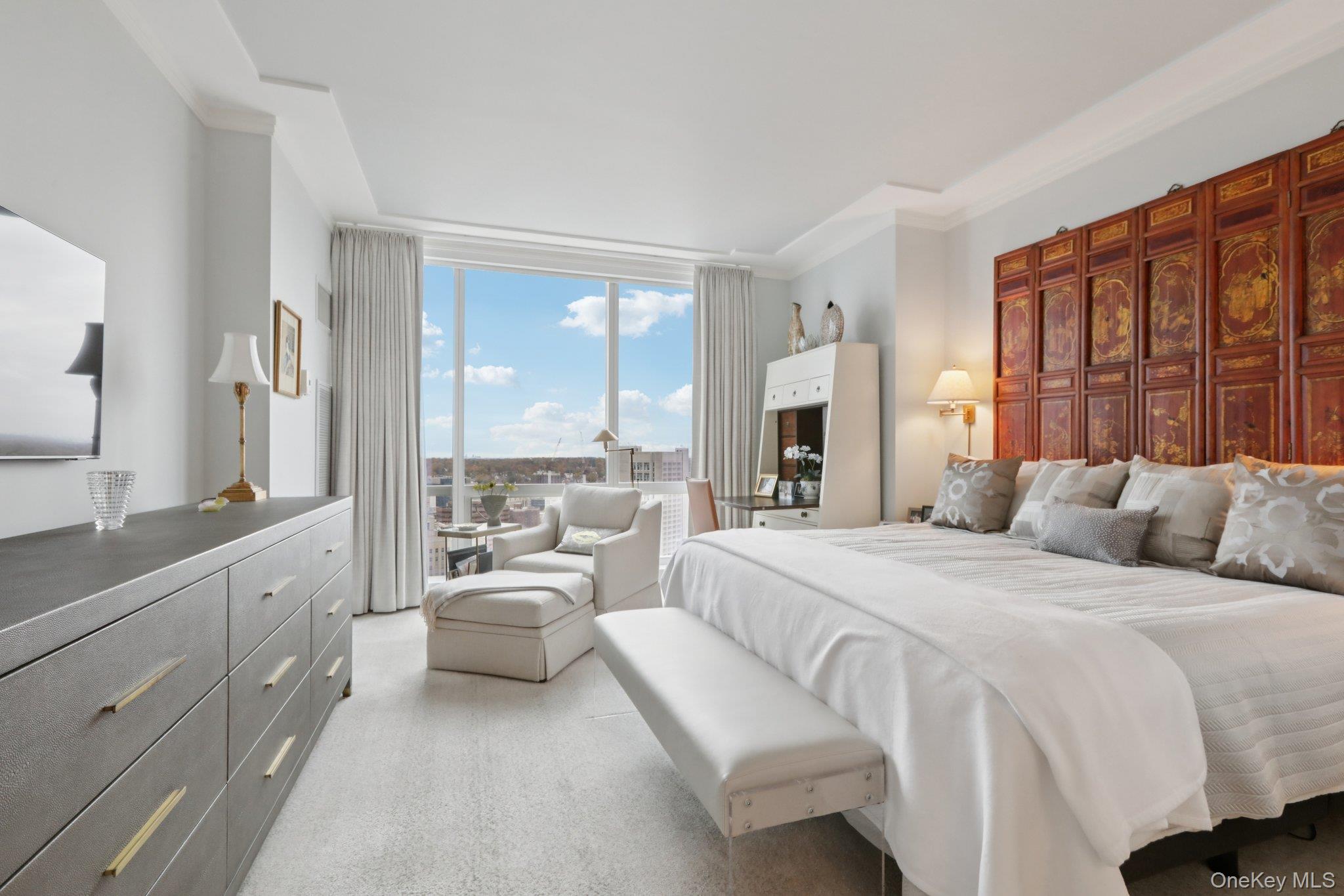 #9 photo, 5 Renaissance Square, White Plains , NY 10601