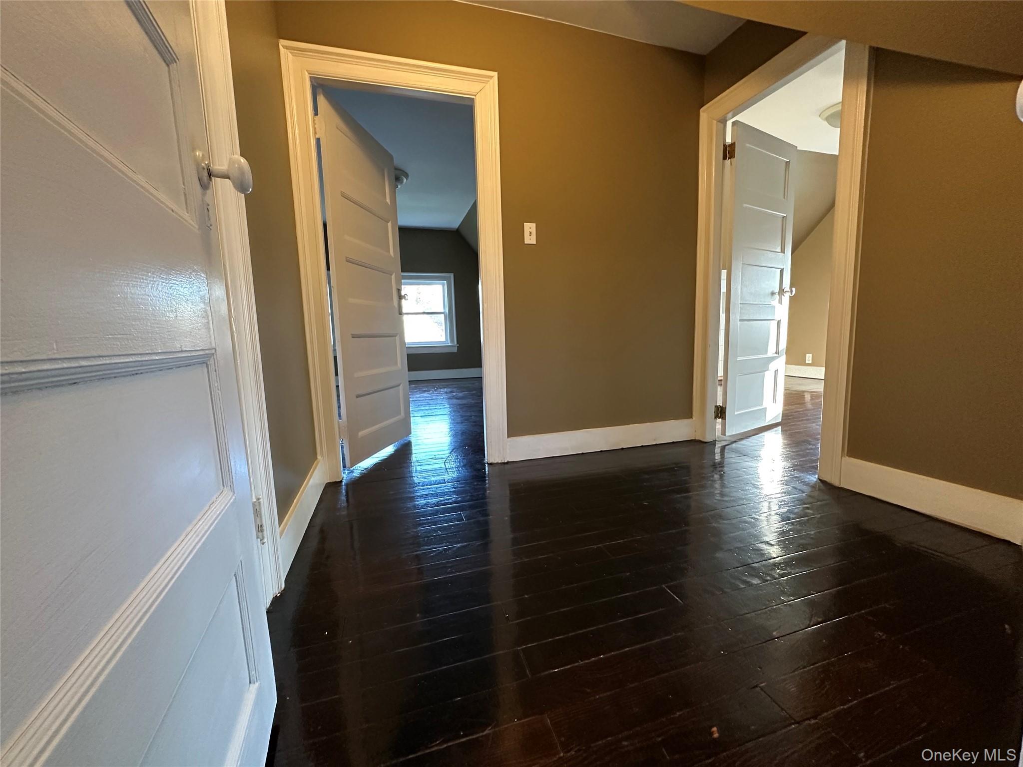 #14 photo, 8 The Serpentine, New Rochelle , NY 10801