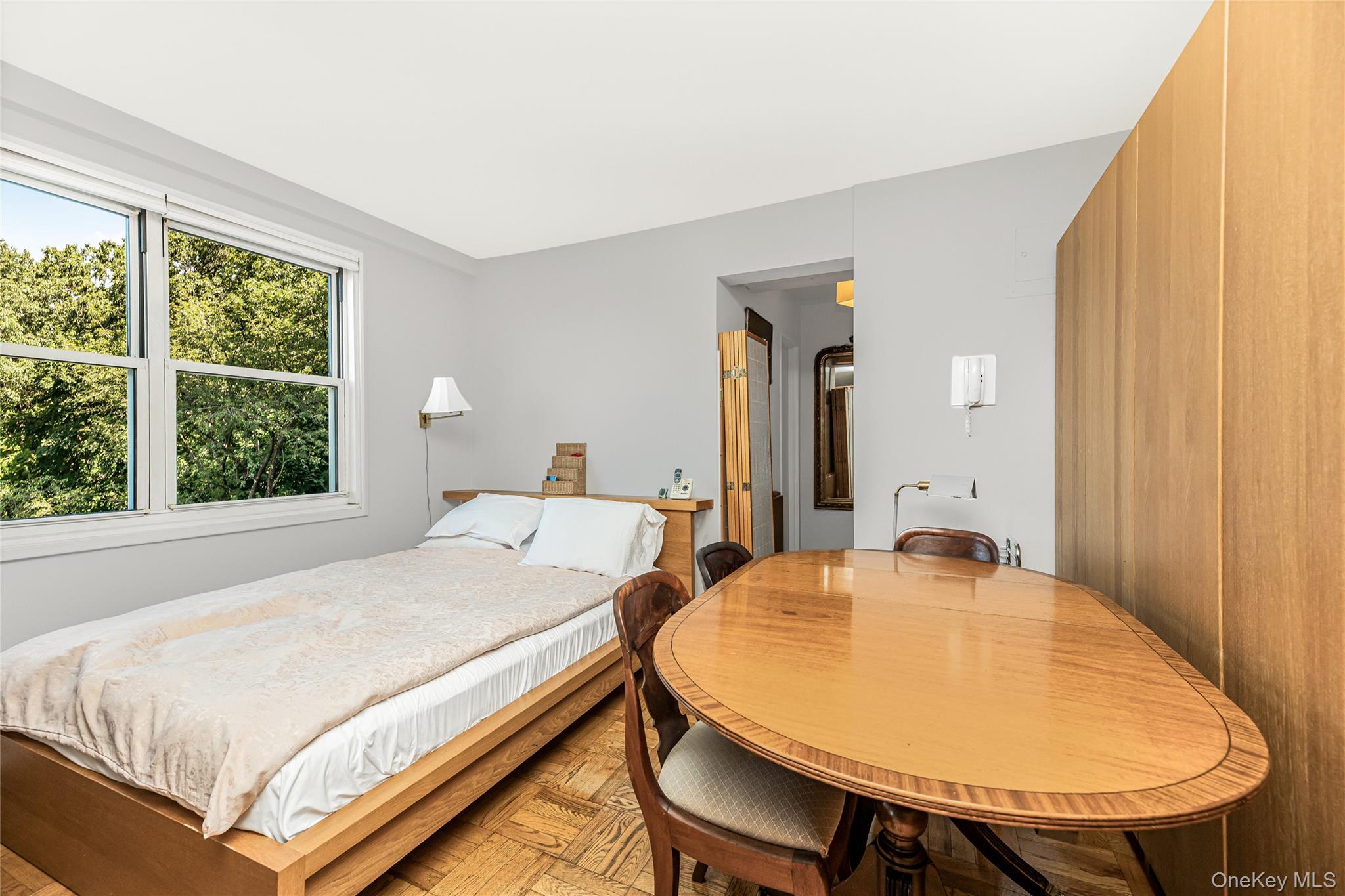 #8 photo, 3935 Blackstone Avenue, Bronx , NY 10471