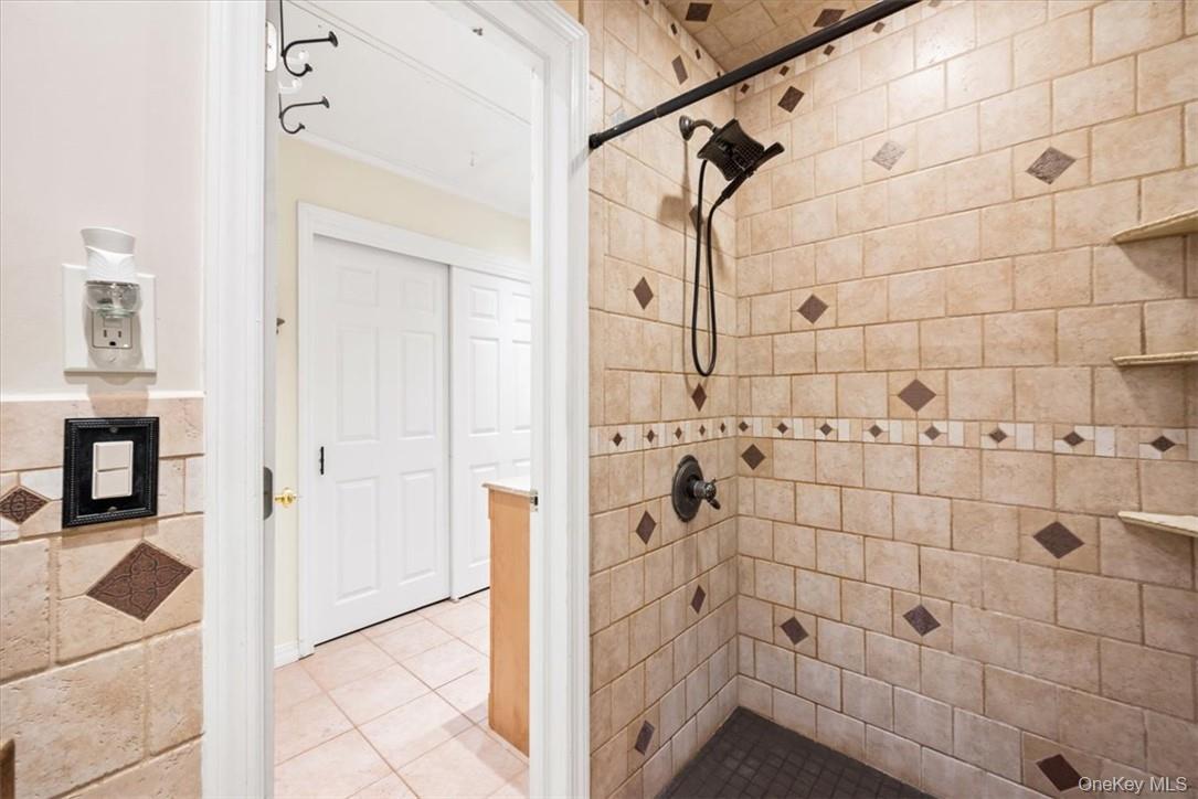 #18 photo, 20 Lancaster Drive, Suffern , NY 10901