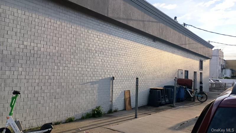 #2 photo, 2055 Williamsbridge Road, Bronx , NY 10461