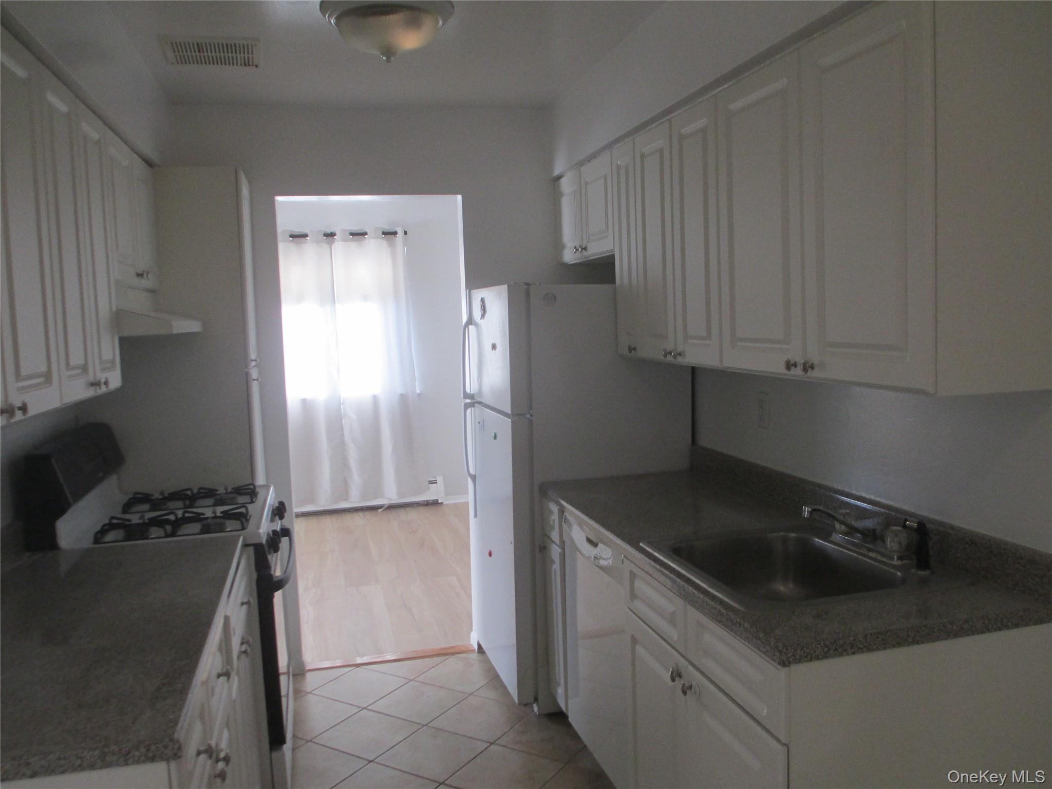 #12 photo, 2 Brevoort Drive, Pomona , NY 10970