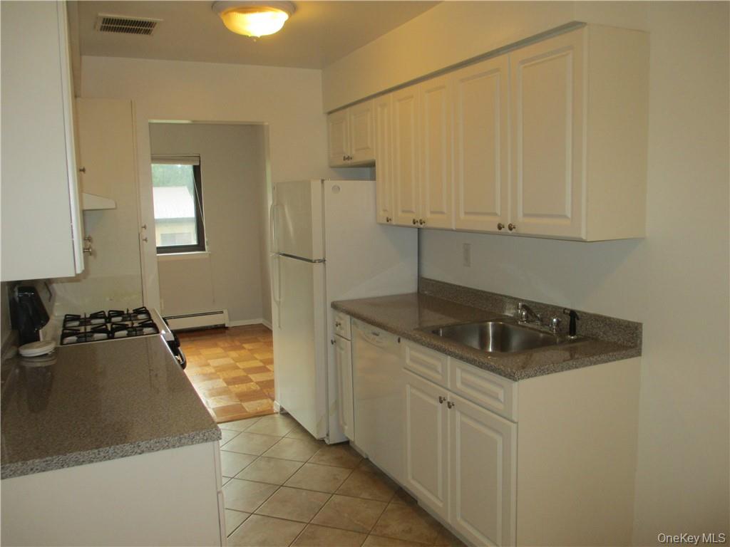 #7 photo, 2 Brevoort Drive, Pomona , NY 10970