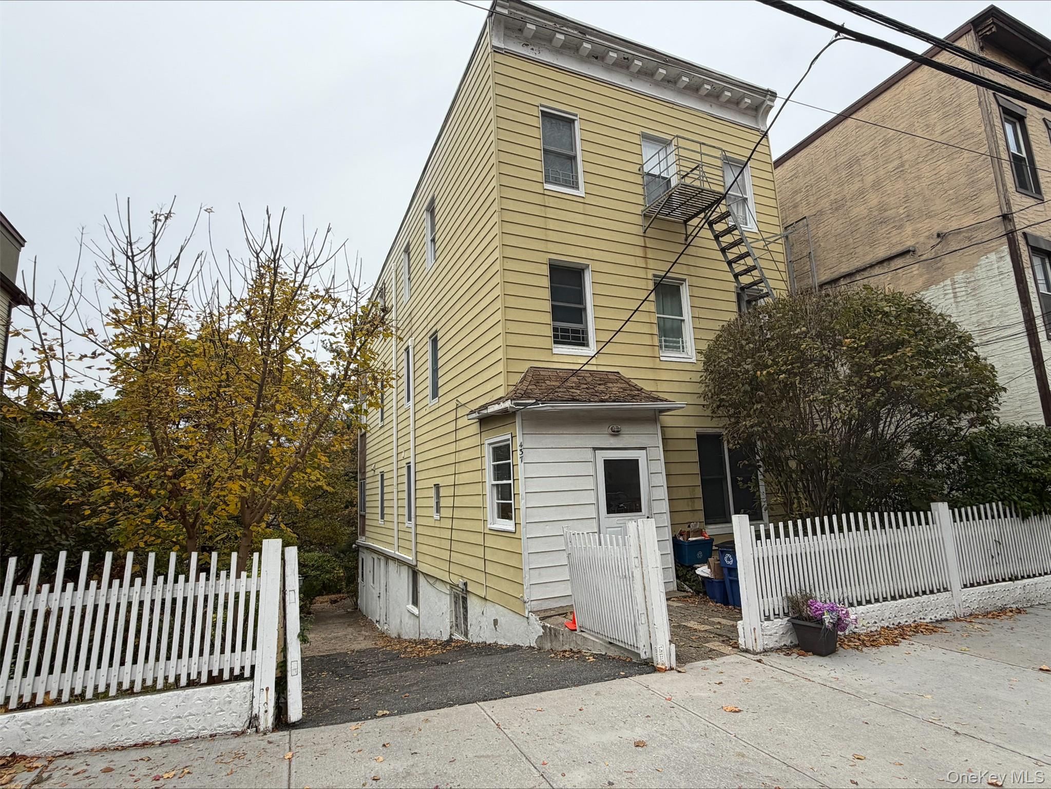 #1 photo, 437 Warburton Avenue, Hastings-on-Hudson , NY 10706