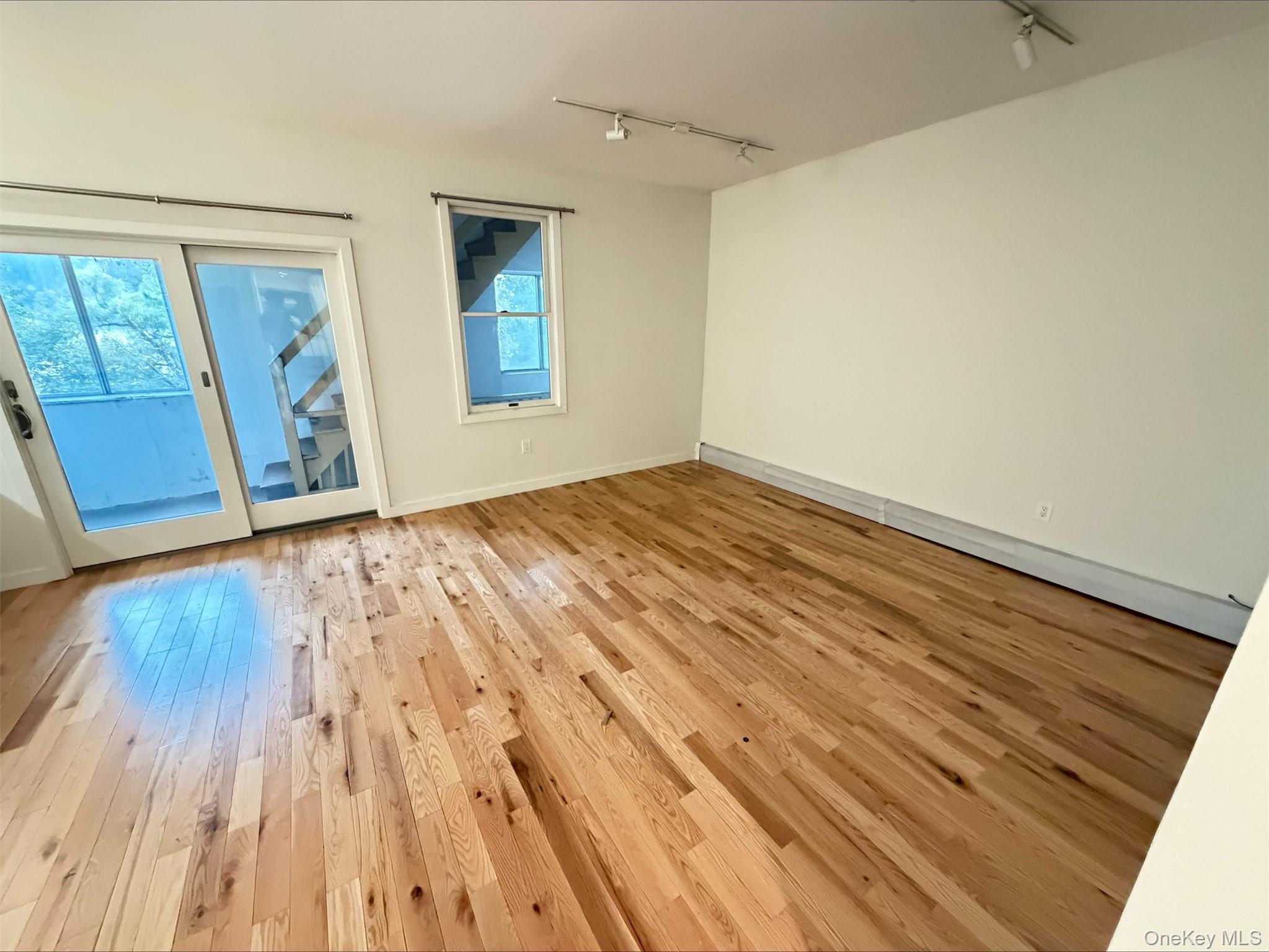 #5 photo, 437 Warburton Avenue, Hastings-on-Hudson , NY 10706