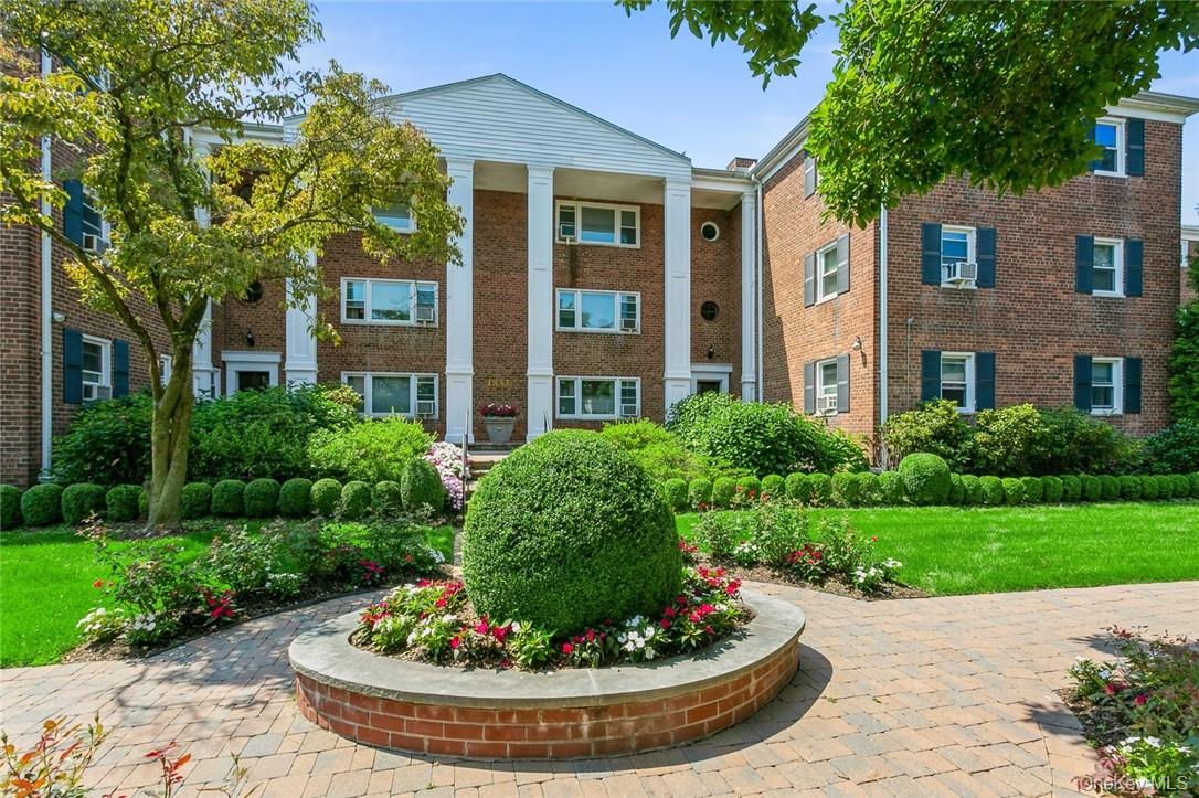 #2 photo, 1833 Palmer Avenue, Larchmont , NY 10538