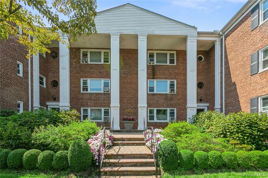 #4 photo, 1833 Palmer Avenue, Larchmont , NY 10538