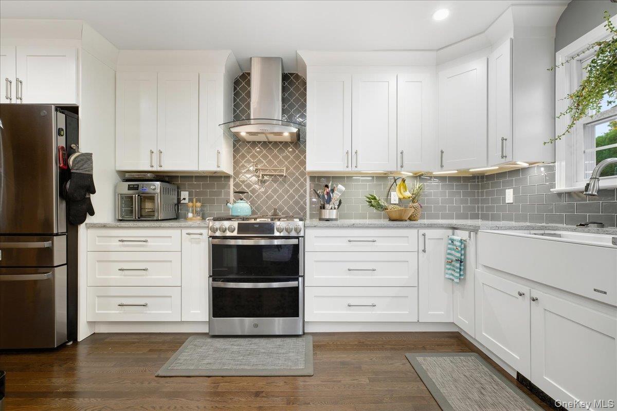 #12 photo, 1800 Carlisle Place, Merrick , NY 11566