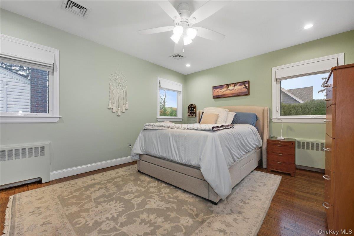 #15 photo, 1800 Carlisle Place, Merrick , NY 11566